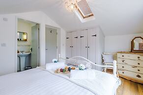 NEW Stunning Cottage Ideal for Families Groups