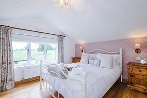 NEW Stunning Cottage Ideal for Families Groups
