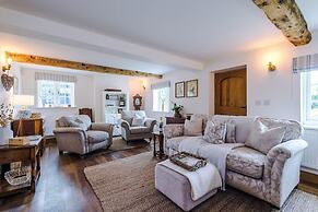 NEW Stunning Cottage Ideal for Families Groups