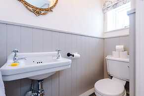 NEW Stunning Cottage Ideal for Families Groups