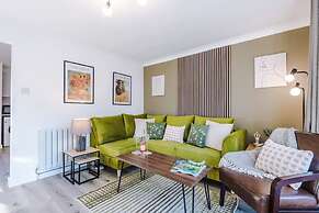Gorgeous Home in Chester Sleeps 6 With Parking