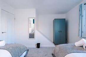 Gorgeous Home in Chester Sleeps 6 With Parking