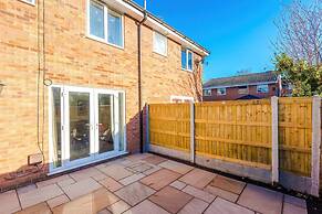 Gorgeous Home in Chester Sleeps 6 With Parking