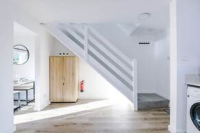 Gorgeous Home in Chester Sleeps 6 With Parking
