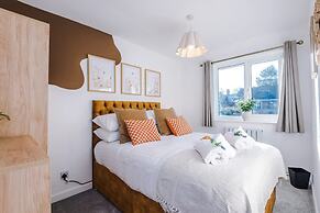 Gorgeous Home in Chester Sleeps 6 With Parking