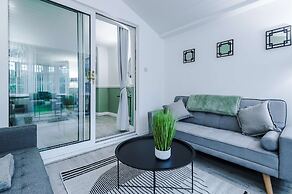 Comfy 4-bed Home Ideal for Workers Free Parking