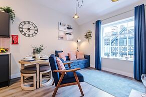NEW Modern 1-bed Flat Great Location Sleeps 4