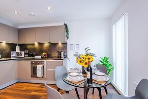 NEW Stunning 2 Bed Flat in Manchester Sleeps 4