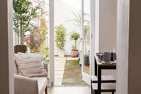 Stylish 3-bed City Centre Home Private Parking