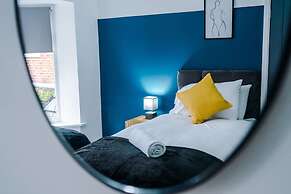 Spacious 3-bed Ideal for Long-term Business