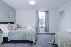 Spacious Home Ideal for Contractors Sleeps 7