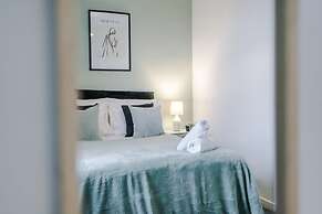 Spacious Home Ideal for Contractors Sleeps 7