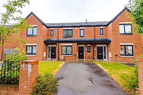 Spacious 2 Bed Perfect for Couples With Parking