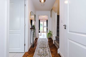 Spacious 2 Bed Perfect for Couples With Parking