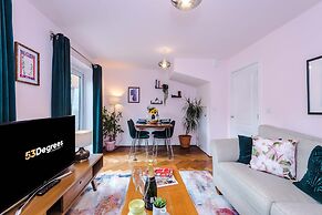Spacious 2 Bed Perfect for Couples With Parking
