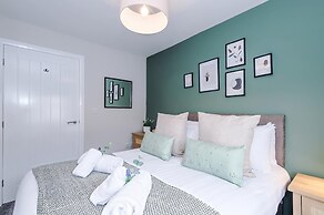 Modern City Centre 3 Bed Apartment Great for Couples
