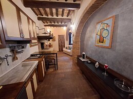 Il Pacchiarotto-Medieval Walls