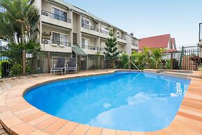 Comfortable Stay With Pool Access