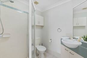 Comfortable Stay With Pool Access
