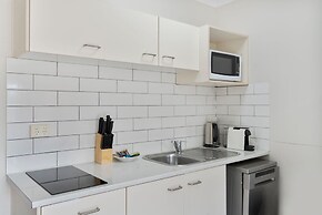 Comfortable Stay With Pool Access