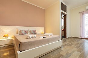 Golden Coast Residences