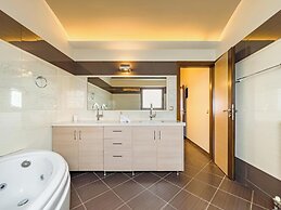 Golden Coast Residences
