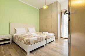 Golden Coast Residences