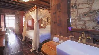 Aurora Rock Villa Resort