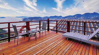 Aurora Rock Villa Resort