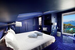 De Vivo Realty - Villa Blue Skyline