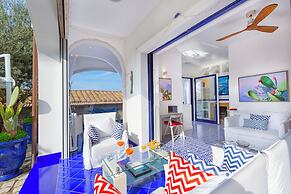 De Vivo Realty - Villa Blue Skyline
