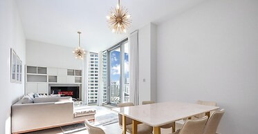 LUX Contemporary Suite Marina View 5
