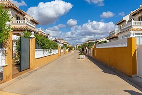 Honey Life Villa by Fidalsa