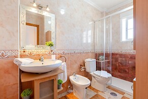 Honey Life Villa by Fidalsa