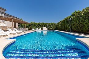 Fidalsa Grand White House