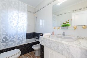 Fidalsa Grand White House