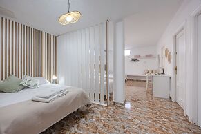 Fidalsa Grand White House