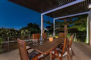 Sunshine Villa by Fidalsa