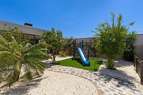 Waterwheel Villa by Fidalsa