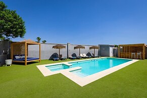 Waterwheel Villa by Fidalsa