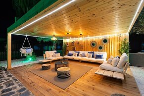 Waterwheel Villa by Fidalsa