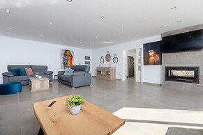 Waterwheel Villa by Fidalsa