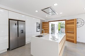 Waterwheel Villa by Fidalsa