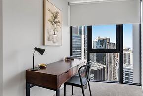 Bright Apartment With Pool and Gym Access