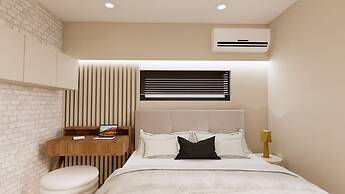 Luxe Athens Riviera Suite  near Beach