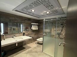 hotel kyrline