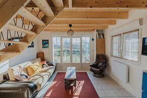 Modern Holiday Home in Lanildut