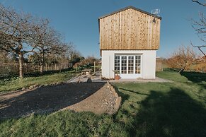 Modern Holiday Home in Lanildut