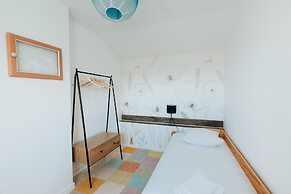 Modern Holiday Home in Lanildut