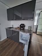 Apartment Sleeps 4 With Enclosed Garden